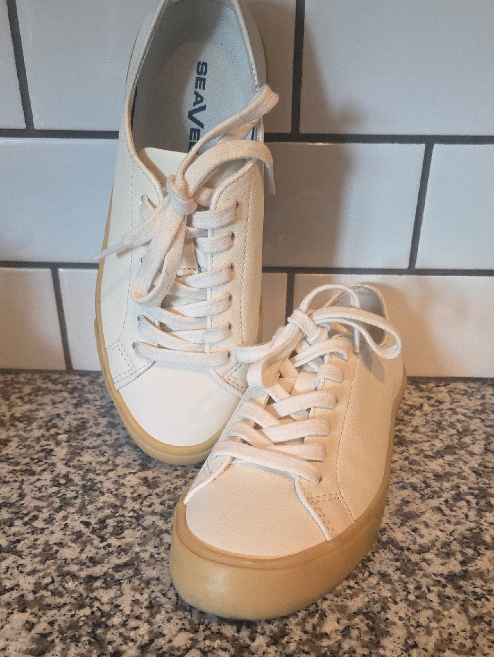 SeaVees Women’s Wilder Leather Low-Top Sneakers in Cream and Gum